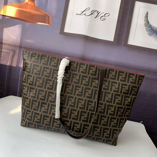 スーパーコピーブランドバッグ背面デザイン